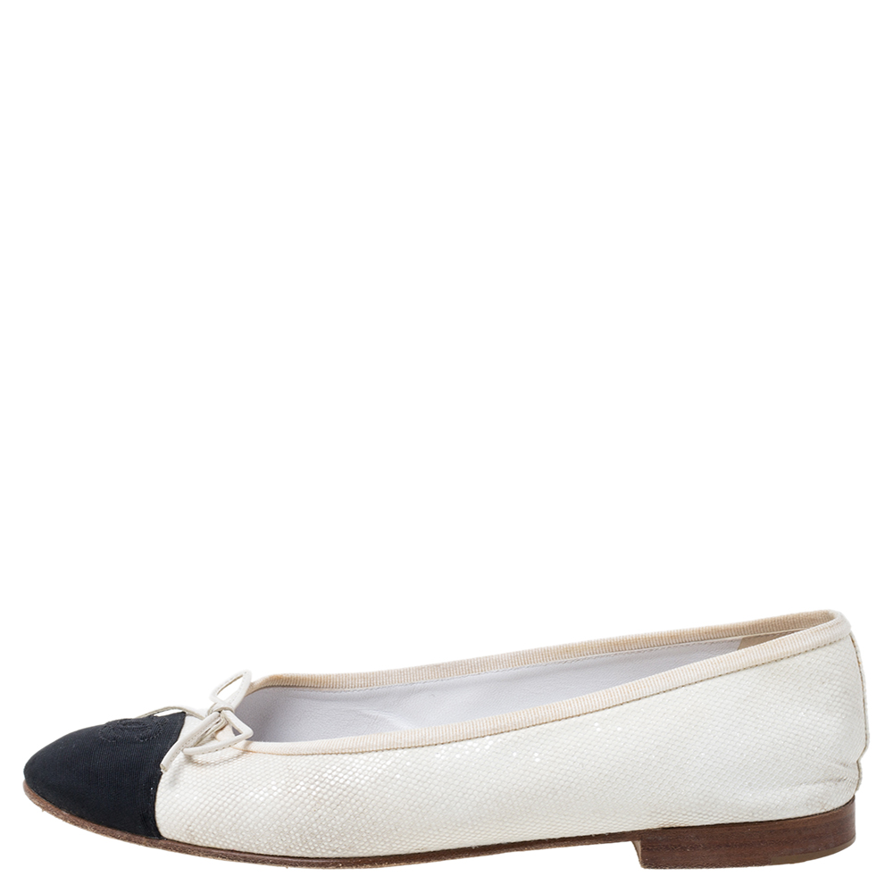 

Chanel Black/White Shimmery Fabric with Mesh and Canvas Cap Toe CC Bow Ballet Flats Size