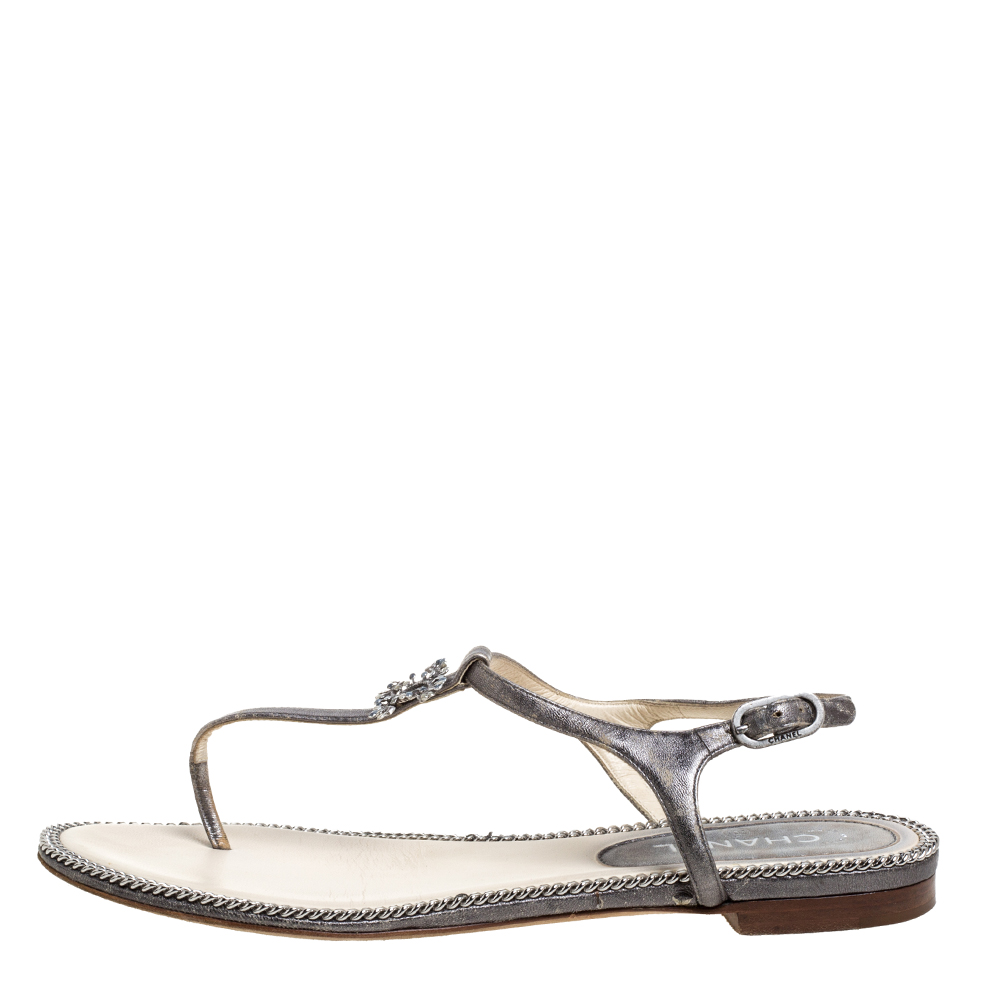

Chanel Grey Leather CC Chain Thong Flats Size