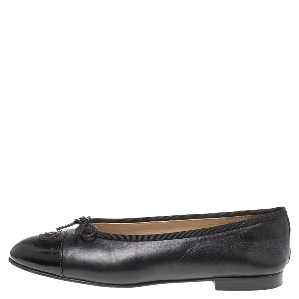 

Chanel Black Leather CC Cap Toe Bow Flats Size