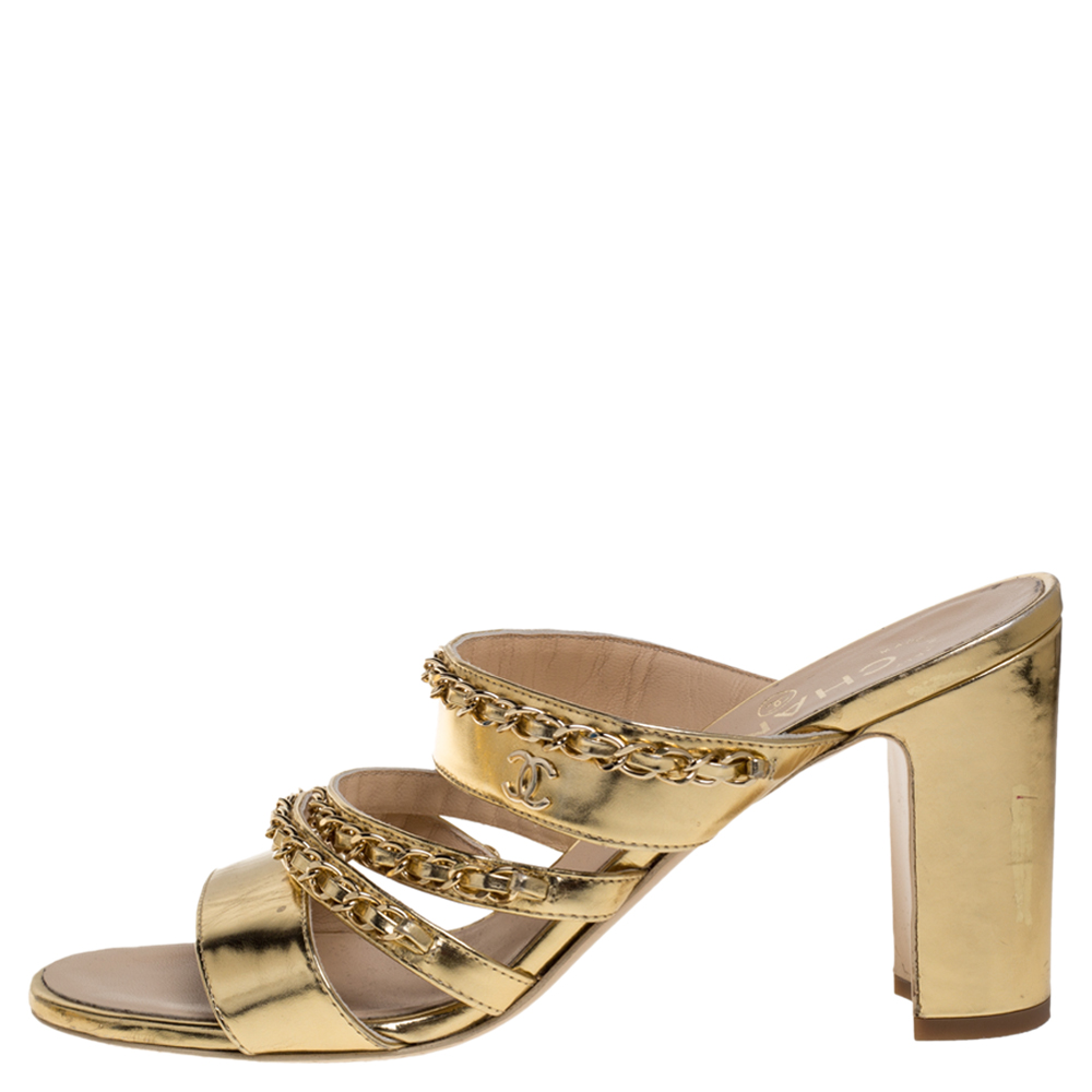 

Chanel Gold Leather Chain Link Sandals Size