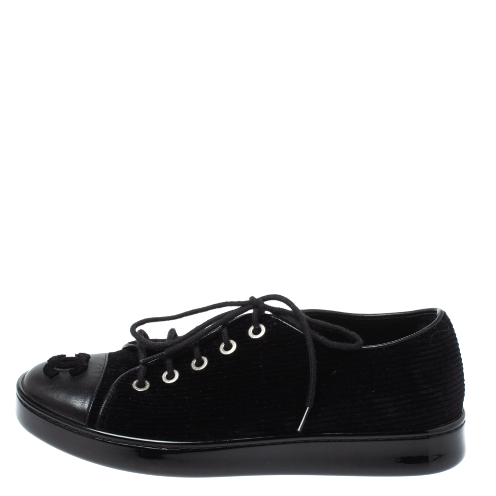 

Chanel Black Velvet and Leather CC Sneakers Size