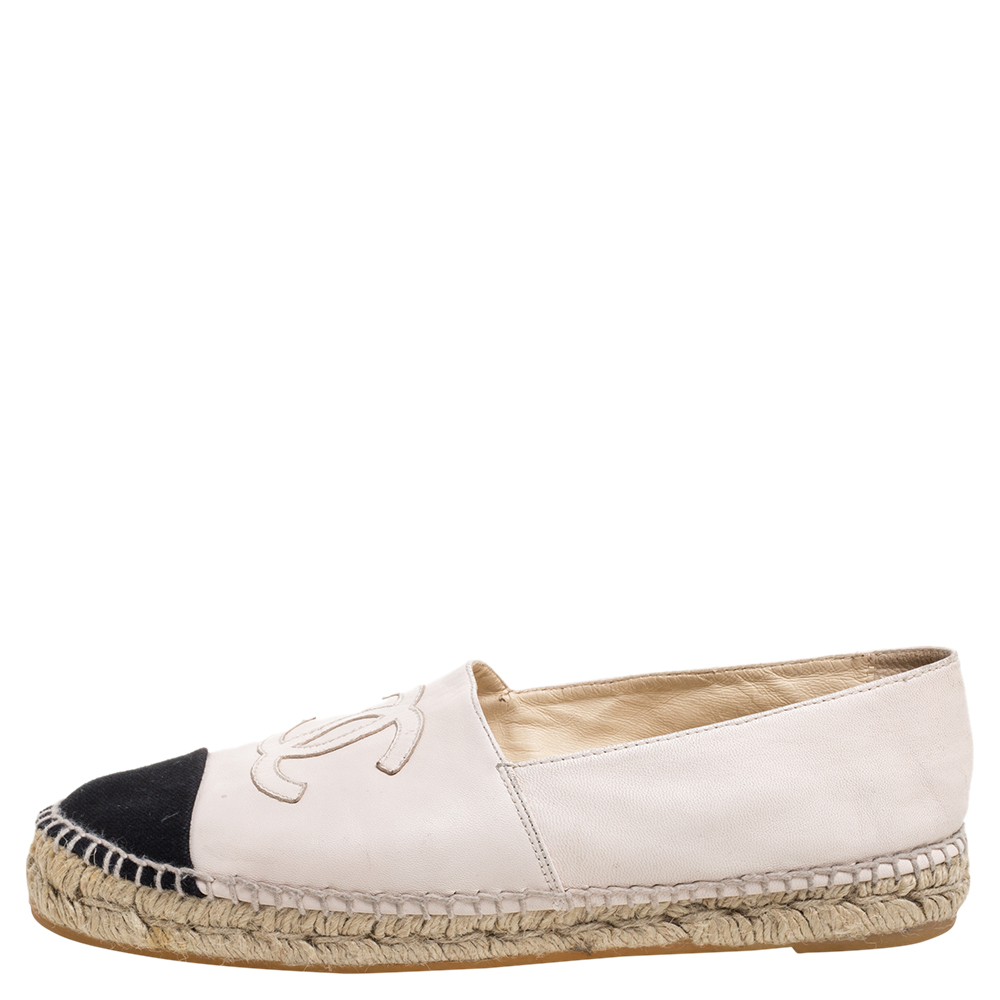 

Chanel Blush Pink Leather And Fabric CC Cap Toe Espadrilles Flats Size