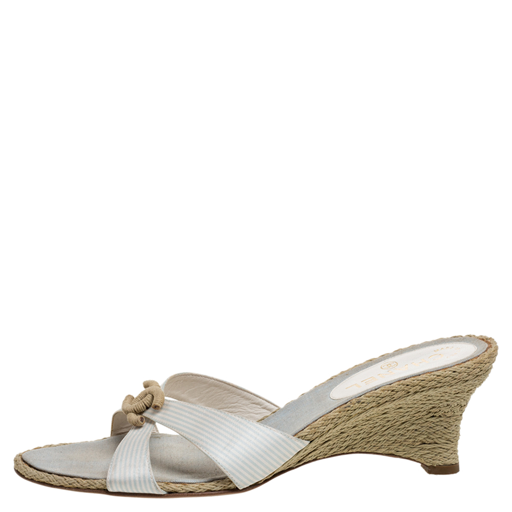 

Chanel White/Blue Satin And Rope Fiber Criss Cross CC Interlock Slide Sandals Size