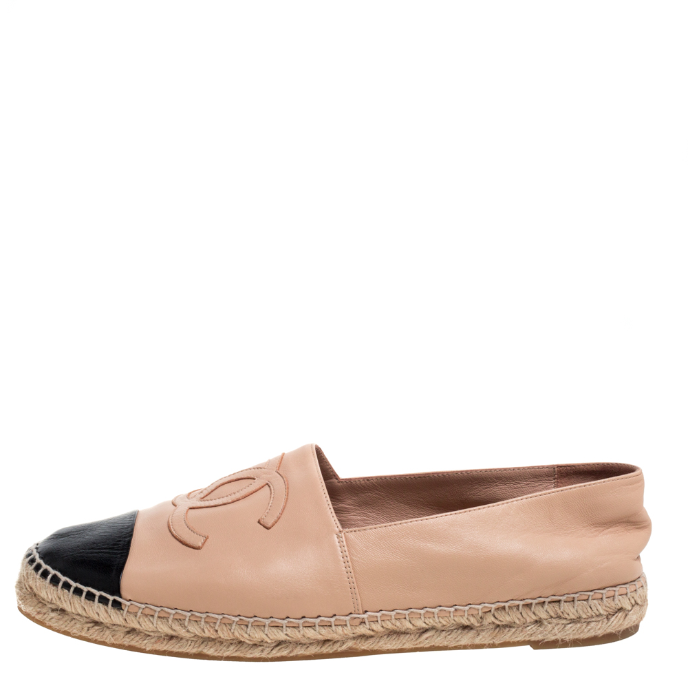 

Chanel Beige/Black Leather CC Cap Toe Espadrille Flats Size