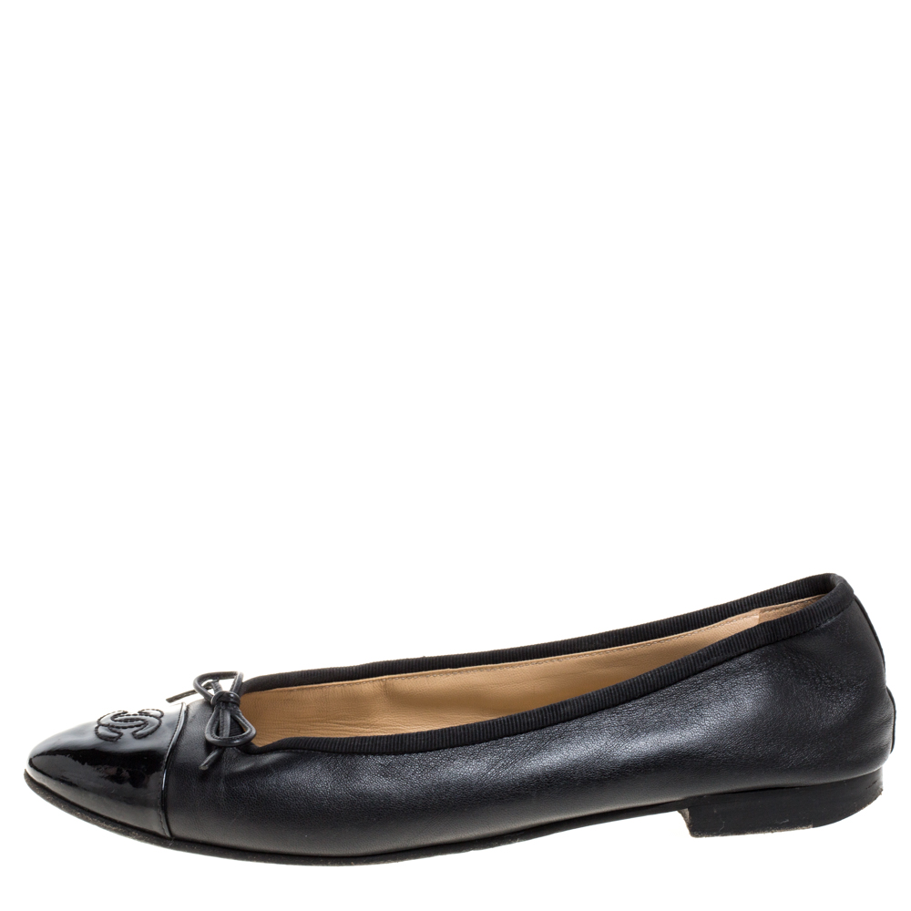 

Chanel Black Leather Cap Toe CC Bow Ballet Flats Size