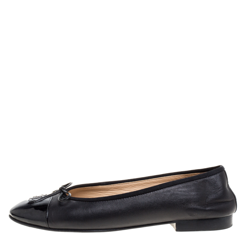

Chanel Black Leather And Patent Leather Bow CC Cap Toe Ballet Flats Size
