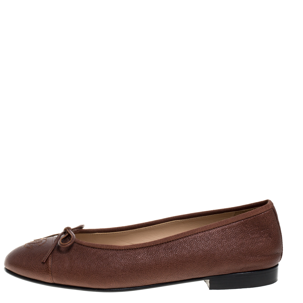 

Chanel Brown Leather CC Bow Cap Toe Ballet Flats Size