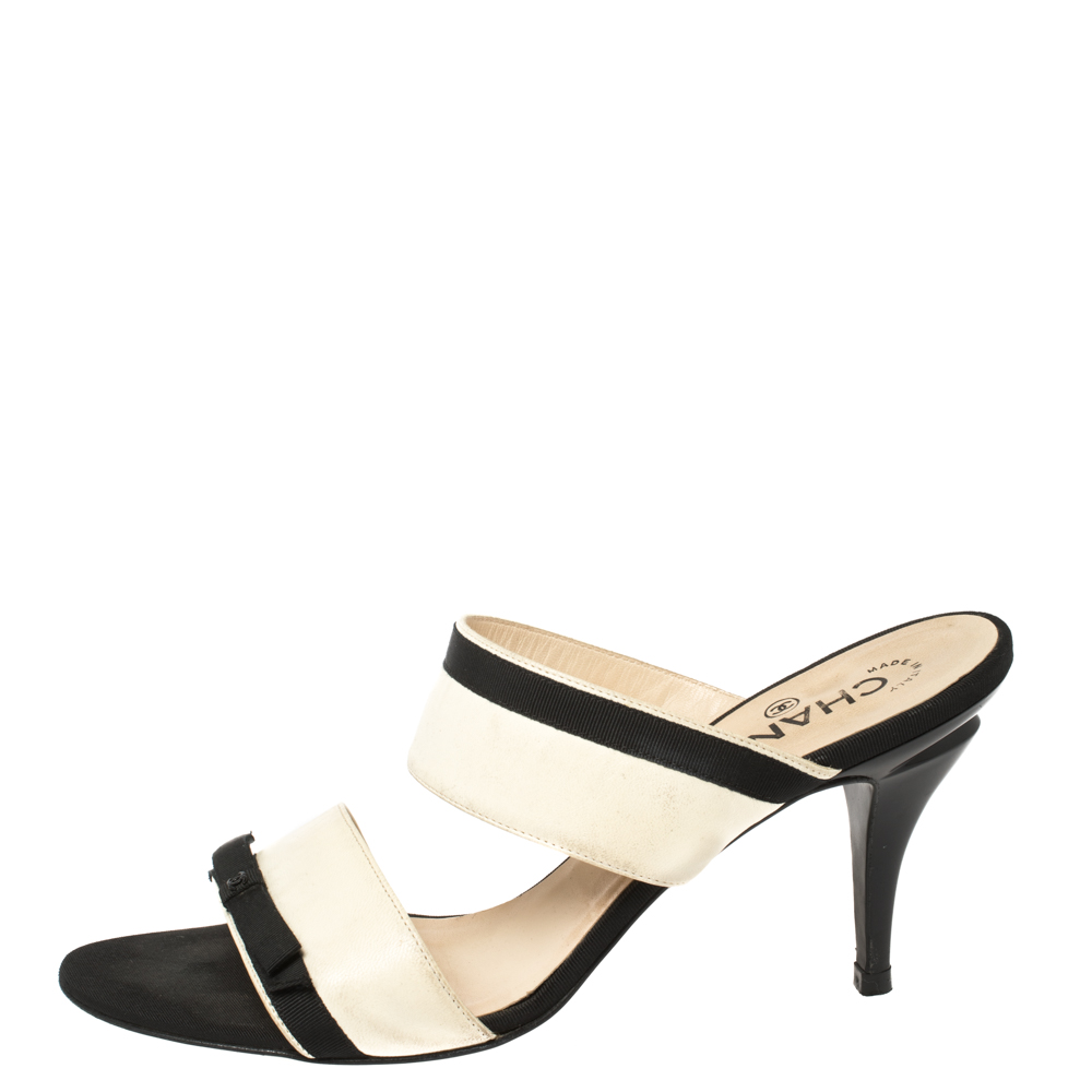 

Chanel White/Black Leather and Fabric Heel Slide Sandals Size