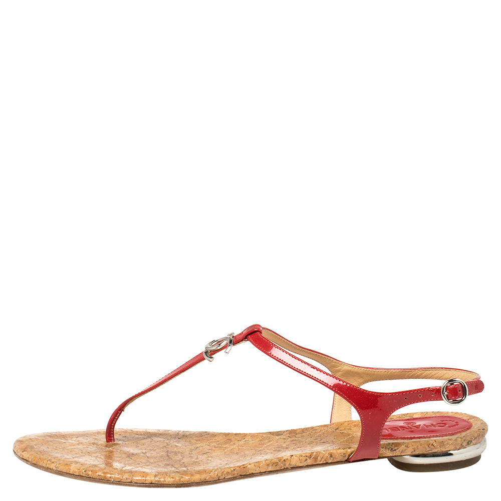 

Chanel Red Patent Leather CC T-Strap Thong Flat Sandals Size