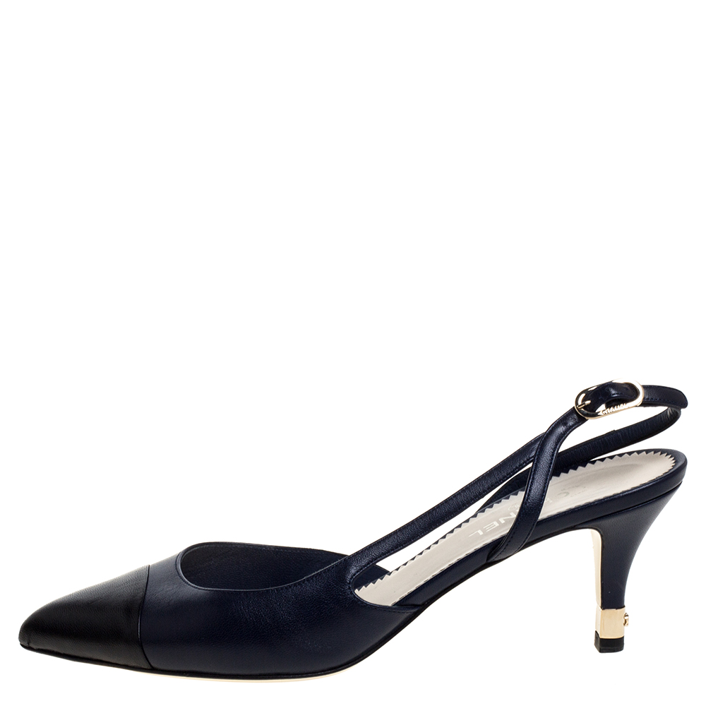 

Chanel Navy Blue/Black Leather Cap Toe slingback Sandals Size