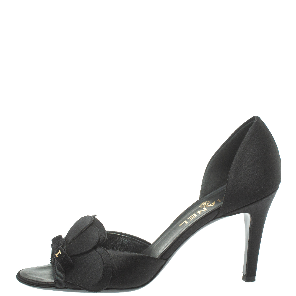 

Chanel Black Satin Flower Bow CC Pumps Size