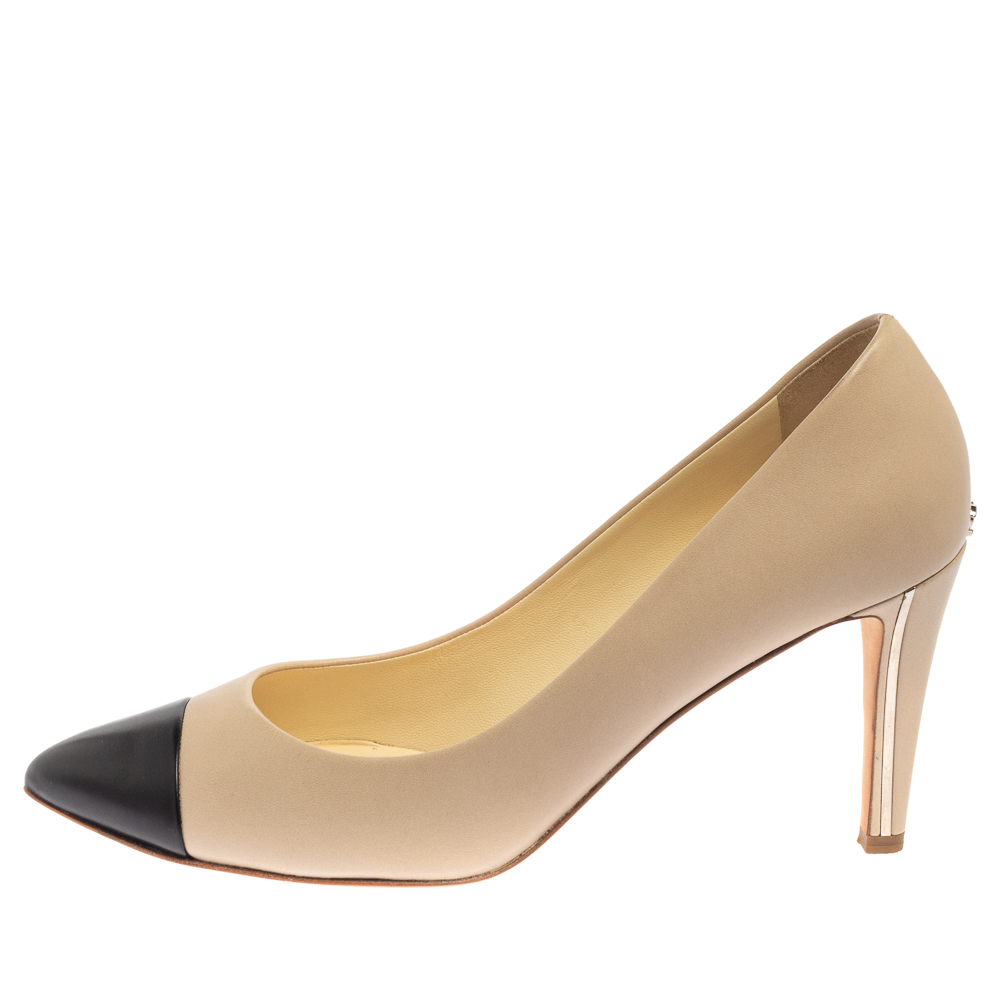 

Chanel Beige/Black Leather Cap Toe CC Pointed Toe Pumps Size