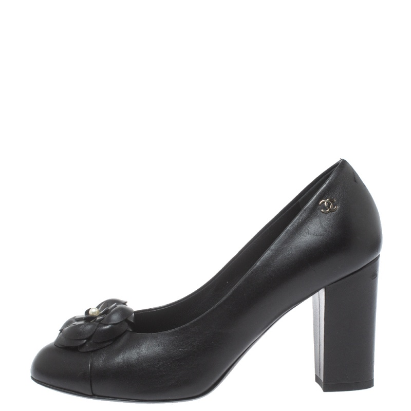 

Chanel Black Leather CC Camelia Pumps Size