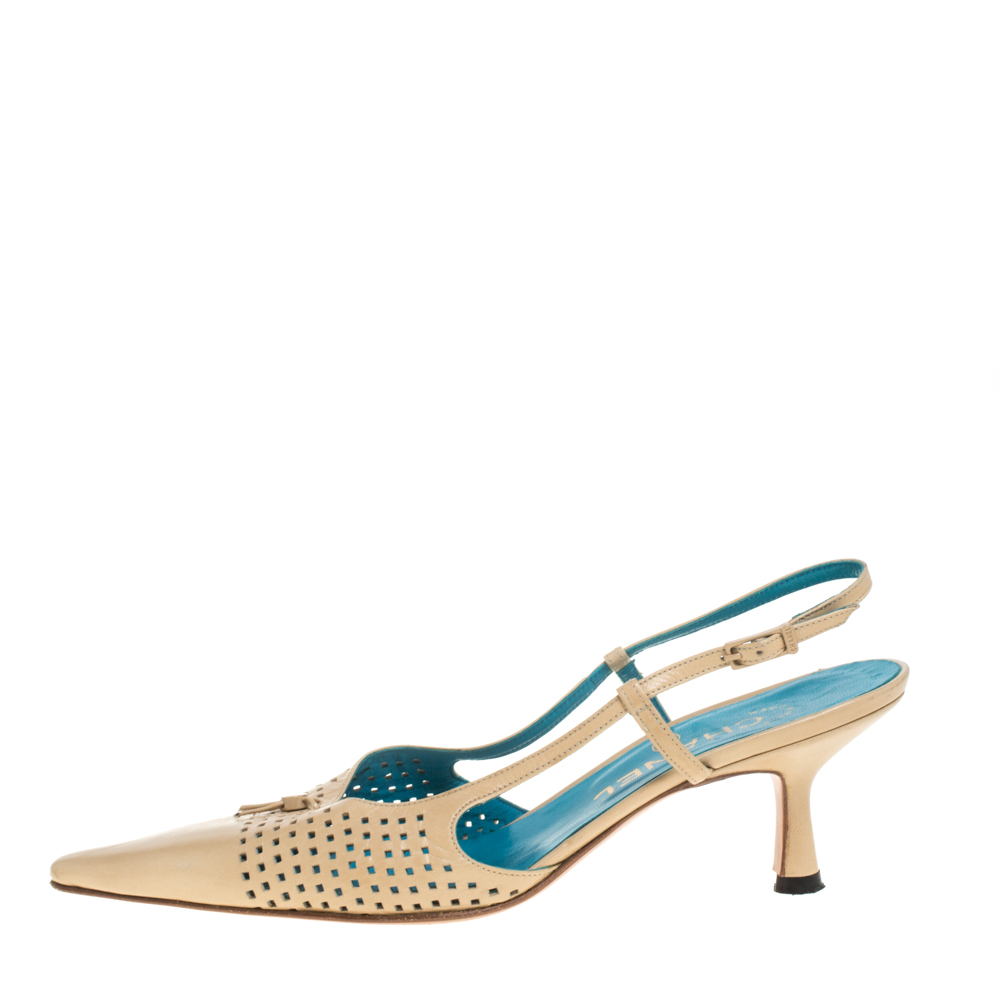 

Chanel Beige Leather Accent Interlocking CC Slingback Sandals Size