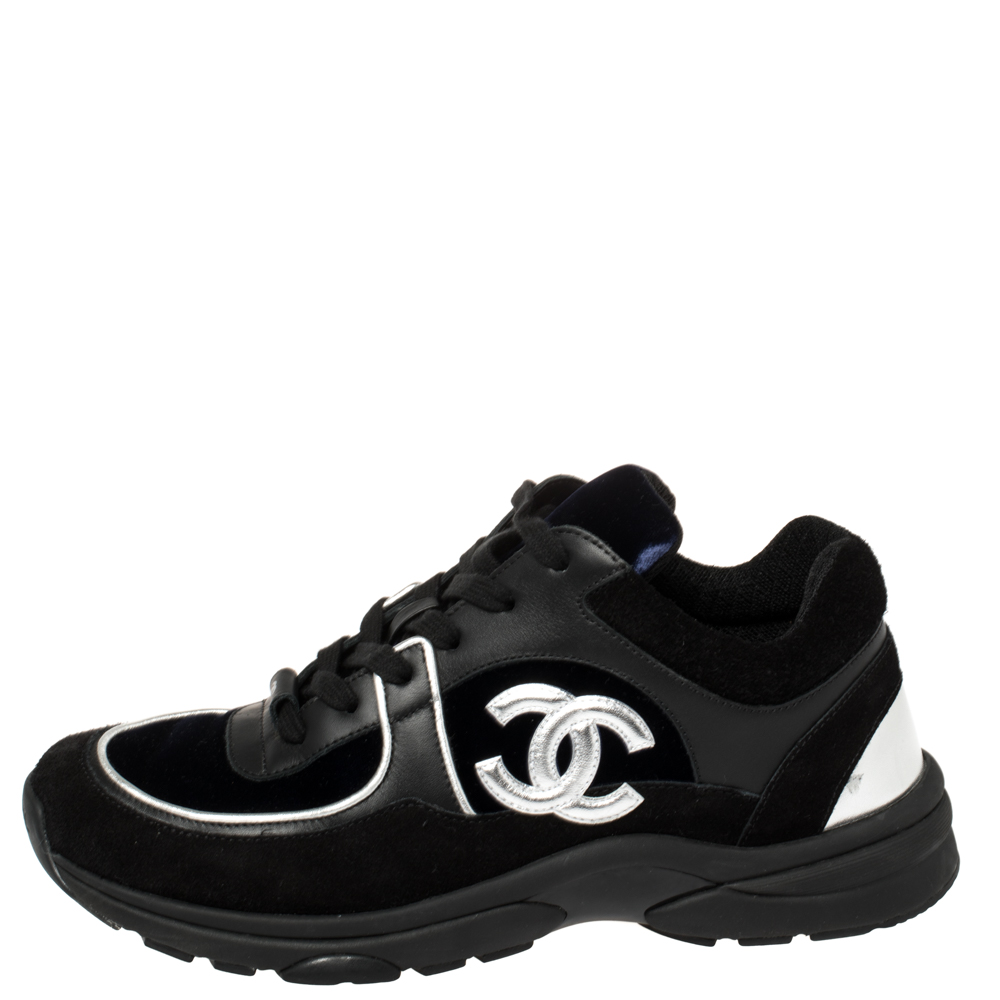 

Chanel Blue/Black Velvet, Suede And Leather CC Low Top Sneakers Size