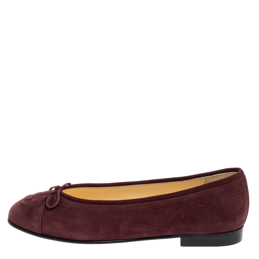 

Chanel Burgundy Suede CC Cap Toe Bow Flats Size