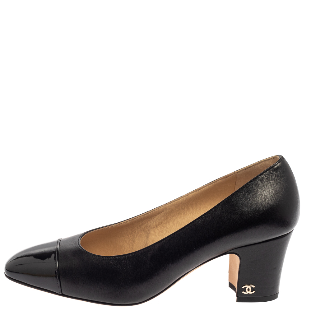 

Chanel Black Leather And Patent Leather CC Cap Toe Pumps Size