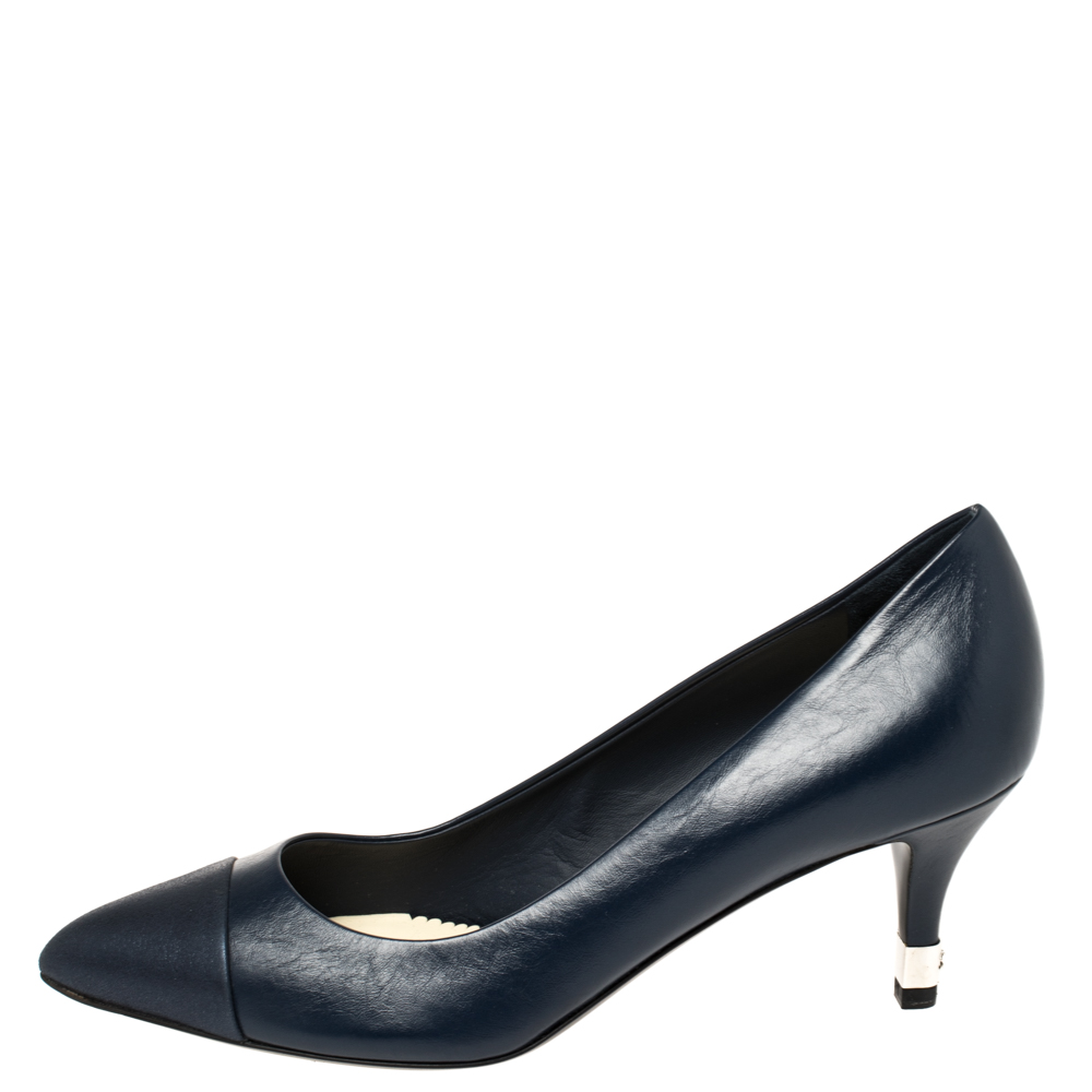 

Chanel Blue Leather Cap Toe CC Pumps Size