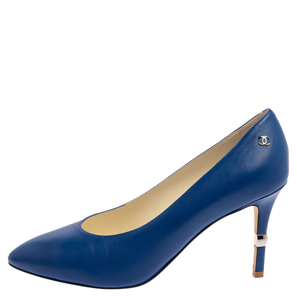 

Chanel Blue Leather Interlocking CC Logo Pumps Size