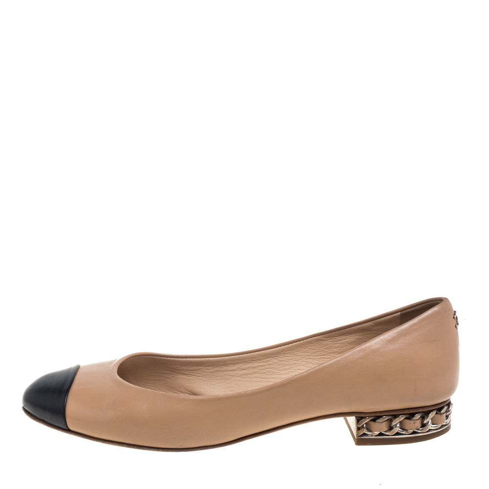 

Chanel Beige/Black Leather Embellished Heel CC Cap Toe Ballet Flats Size