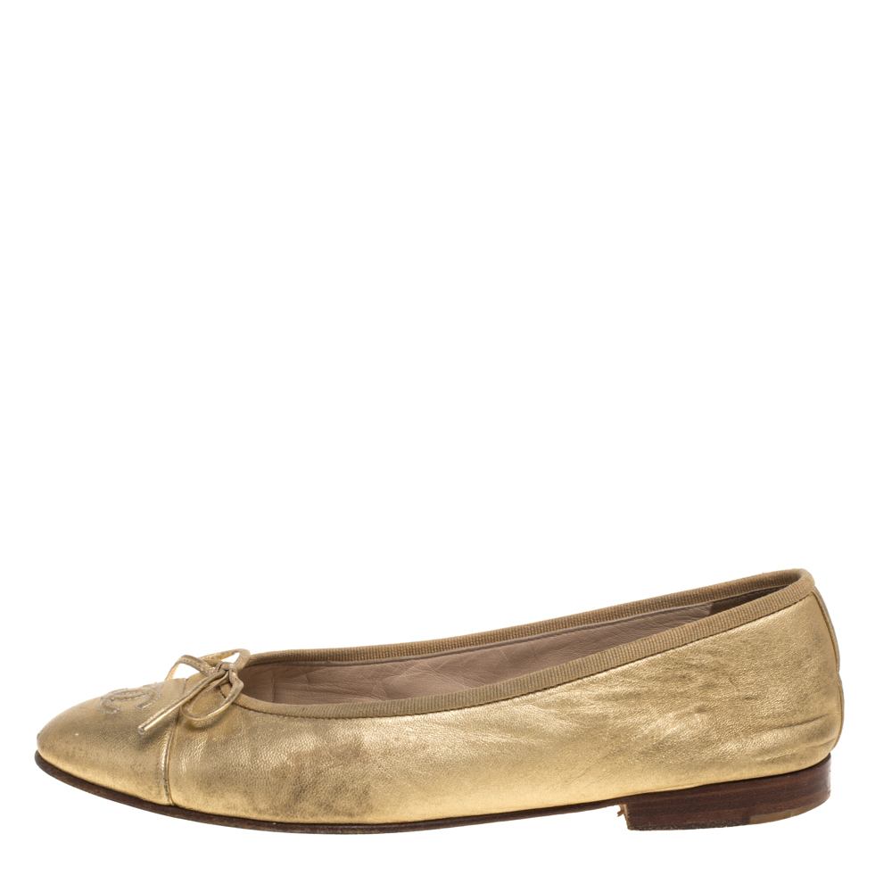 

Chanel Gold Leather CC Cap Toe Slip On Flats Size