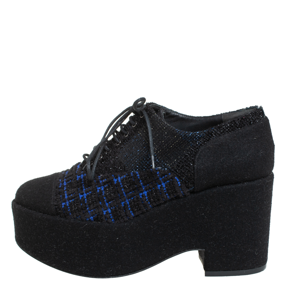 

Chanel Black/Blue Wool And Tweed Cap Toe Platform Oxfords Size