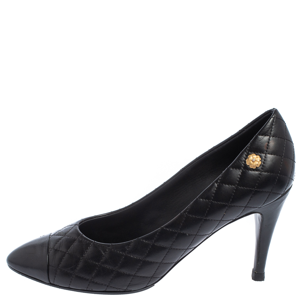 

Chanel Black Quilted Leather Cap Toe Pumps Size
