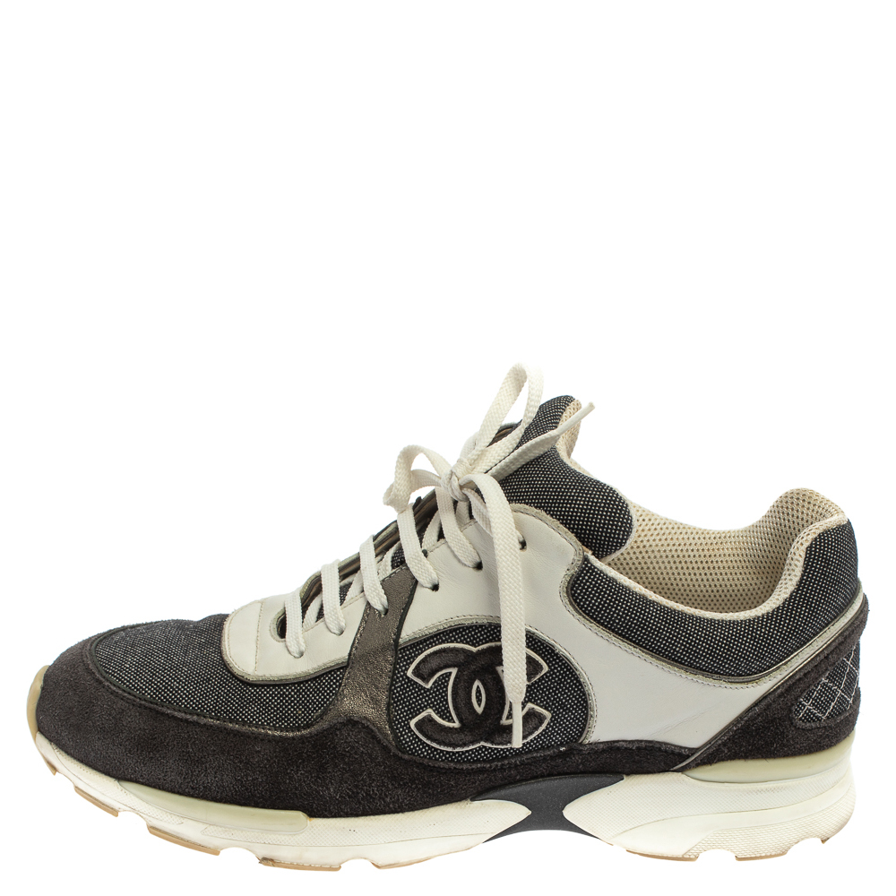 

Chanel Black/White Suede And Canvas CC Low Top Sneakers Size