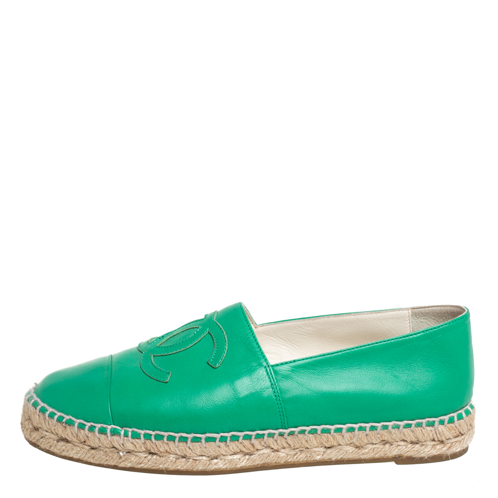 

Chanel Green Leather CC Cap Toe Flat Espadrilles Size