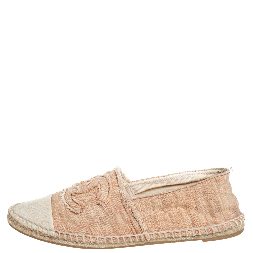 

Chanel Beige CC Canvas Cap-Toe Flat Espadrille Size