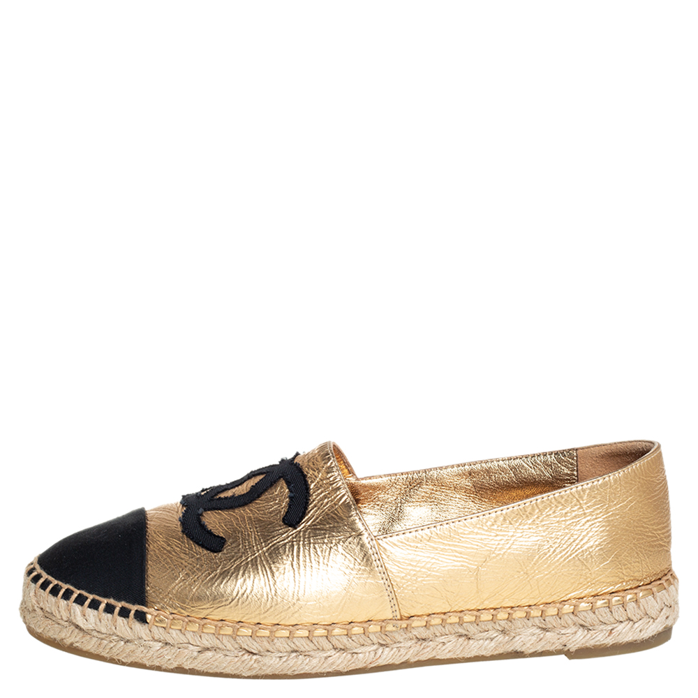 

Chanel Gold/Black Fabric And Leather Flat Espadrilles Size