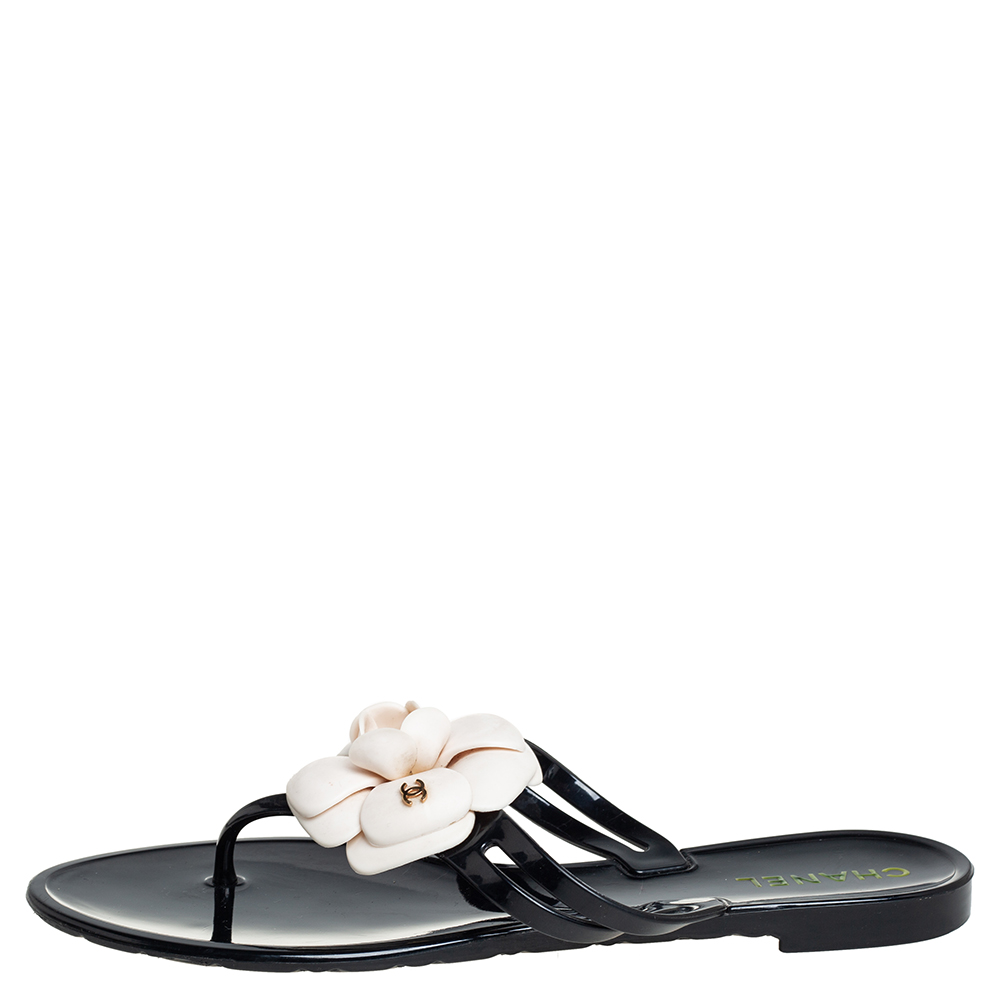 

Chanel Black Rubber And Leather Jelly CC Thong Flat Size