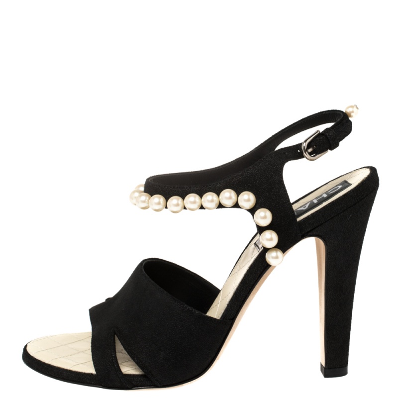 

Chanel Black Suede Pearl Embellishment Sandals Size