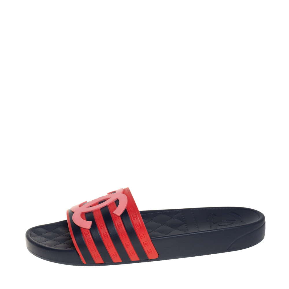 

Chanel Blue/Red Rubber CC Flat Slides Size