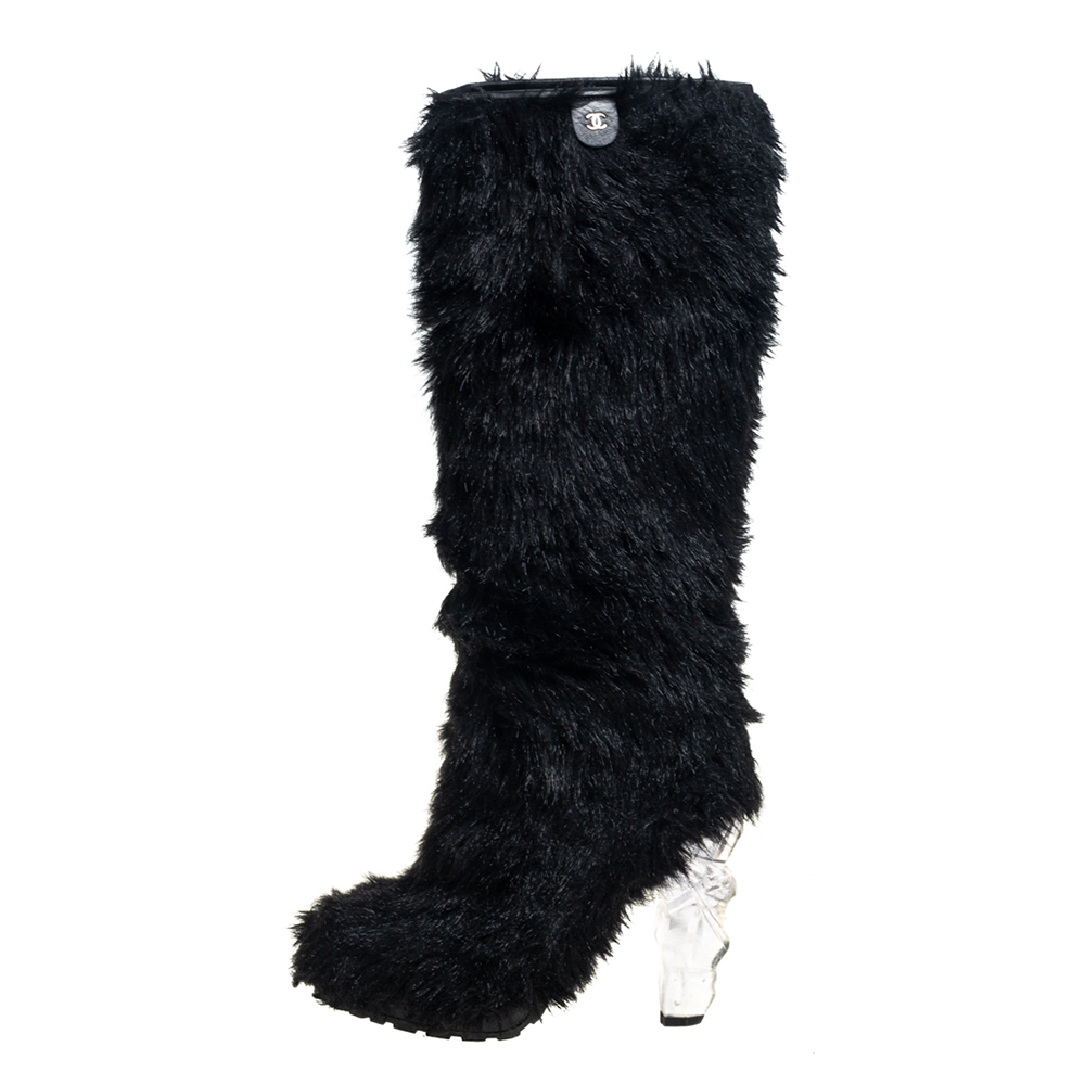 

Chanel Black Fur Yeti Boots Size