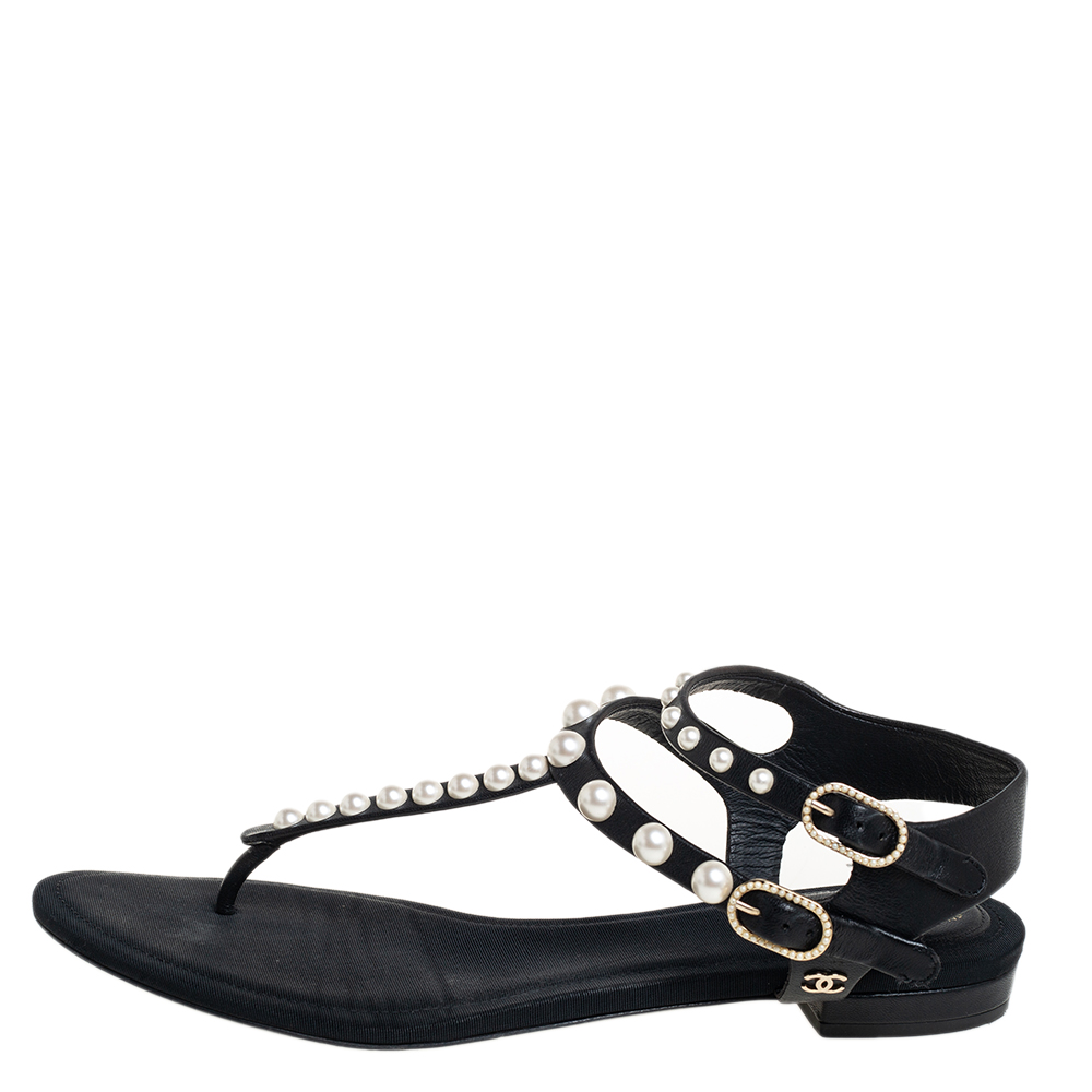 

Chanel Black Leather Faux Pearl Thong Sandals Size