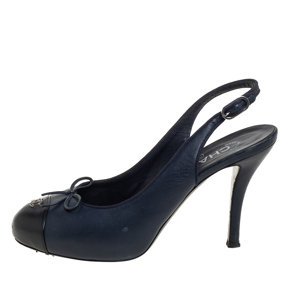

Chanel Black/Blue Leather Bow CC Cap Toe Slingback Sandals Size, Navy blue