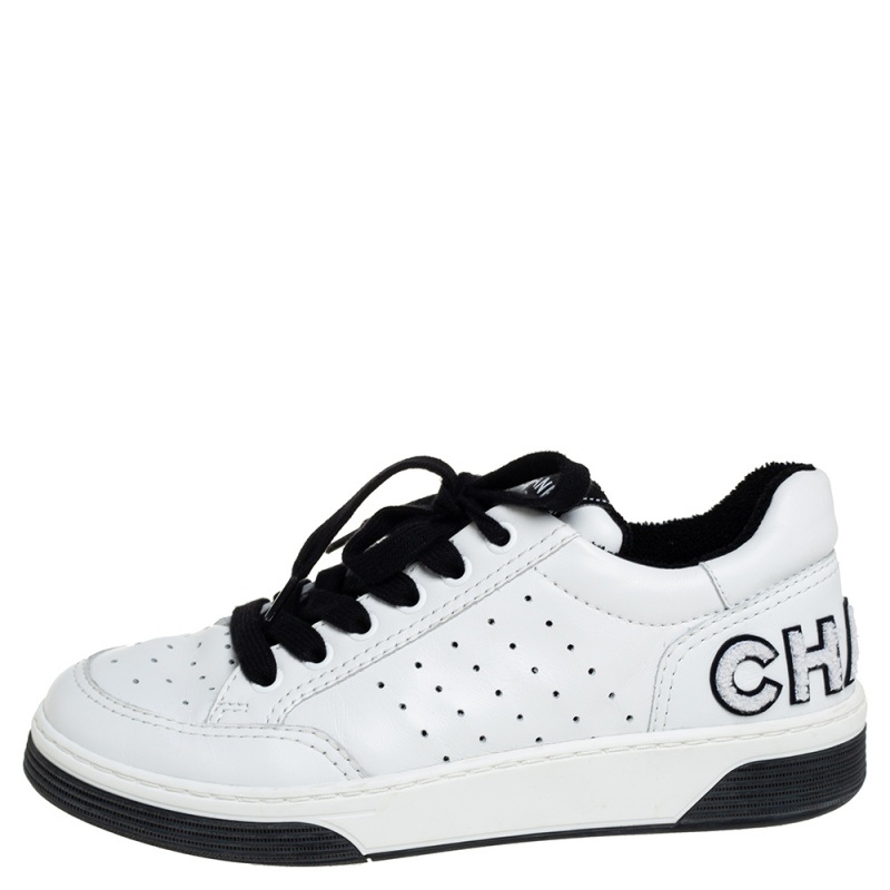 

Chanel White Leather Low Top Sneakers Size