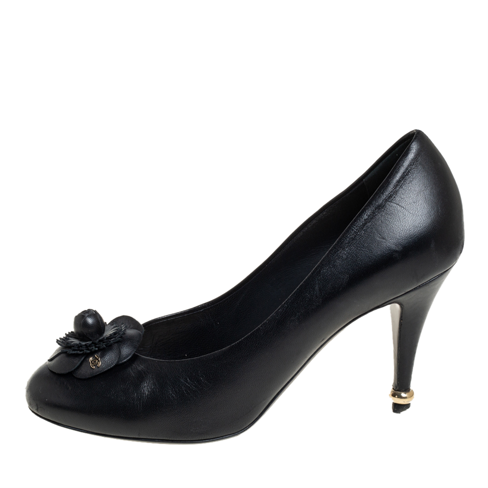 

Chanel Black CC Camellia Leather Pumps Size