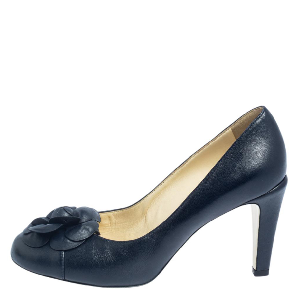 

Chanel Dark Blue Leather Camellia Block Heel Pumps Size, Black