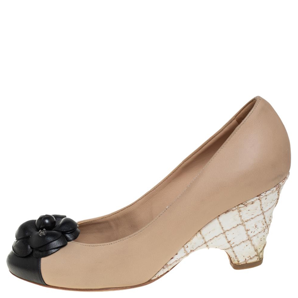 

Chanel Beige/Black Leather Camellia Cork Wedge Pumps Size