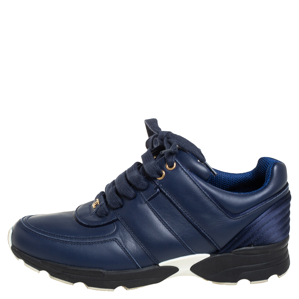 

Chanel Blue Leather And Satin CC Low Top Sneakers Size