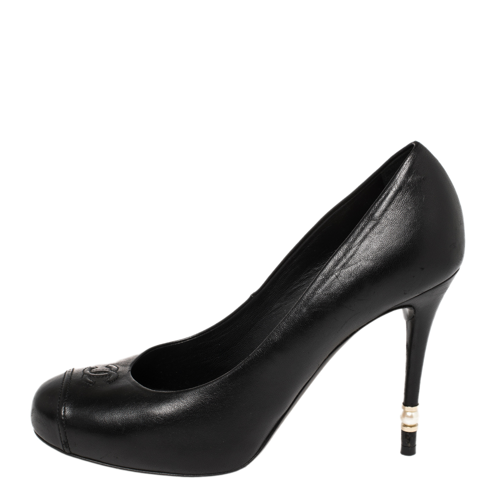 

Chanel Black Leather CC Cap Toe Pearl Heel Pumps Size