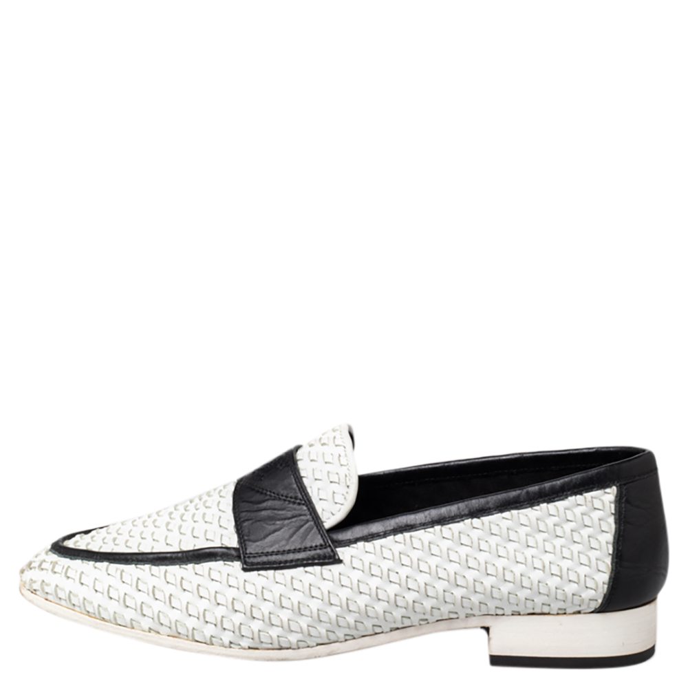 

Chanel White/Black Woven Leather Slip On Loafers Size