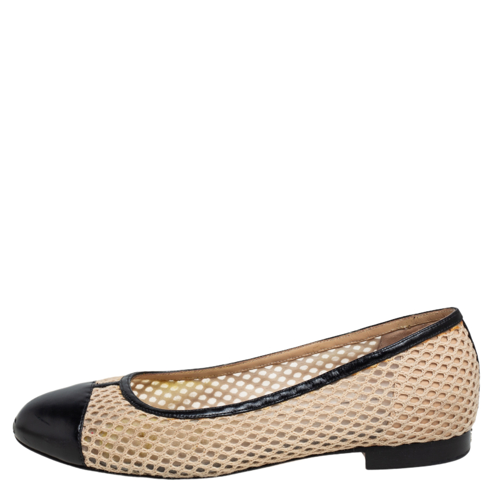 

Chanel Black/Beige Cotton Knit and and Leather Cap Toe Flats Size