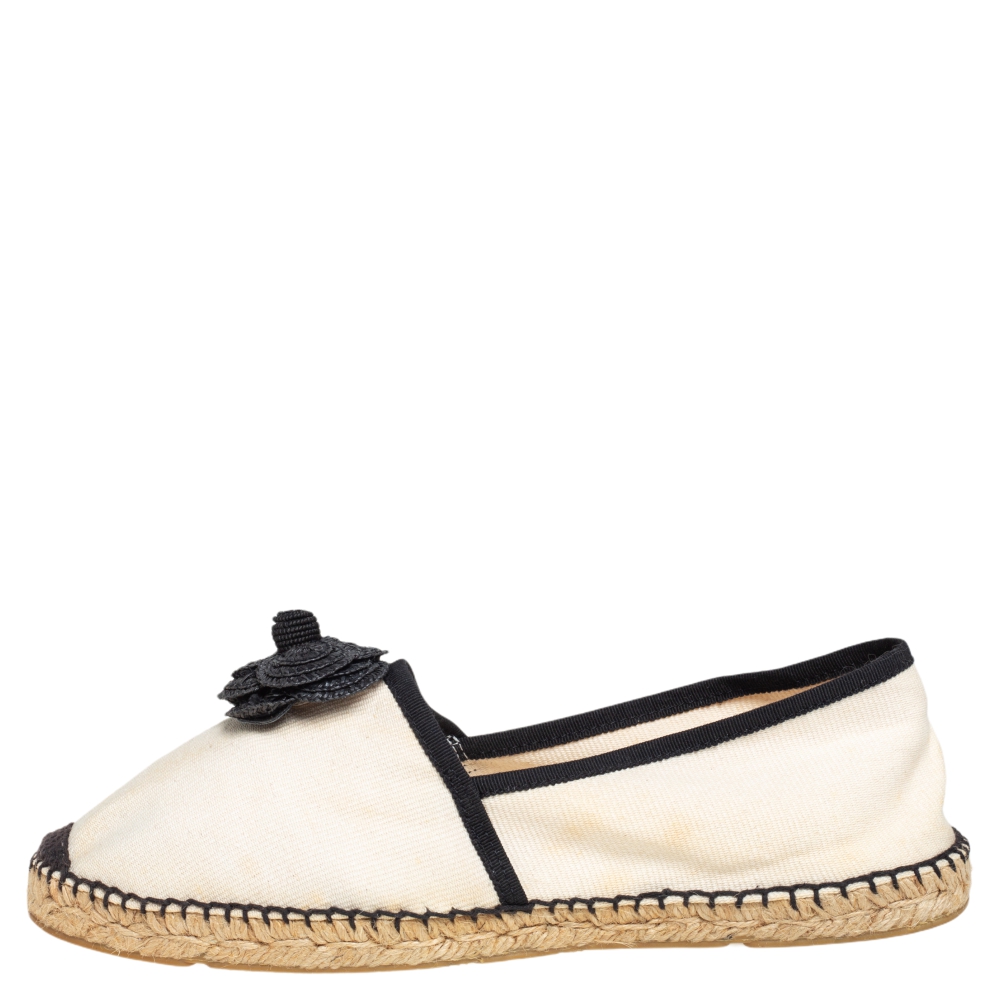 

Chanel Cream Canvas CC Camellia Espadrille Flats Size