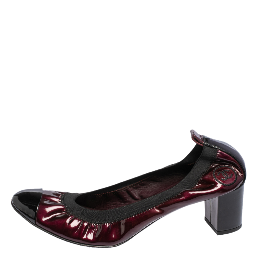 

Chanel Black/Burgundy Patent Leather Scrunch Block Heel Pumps Size