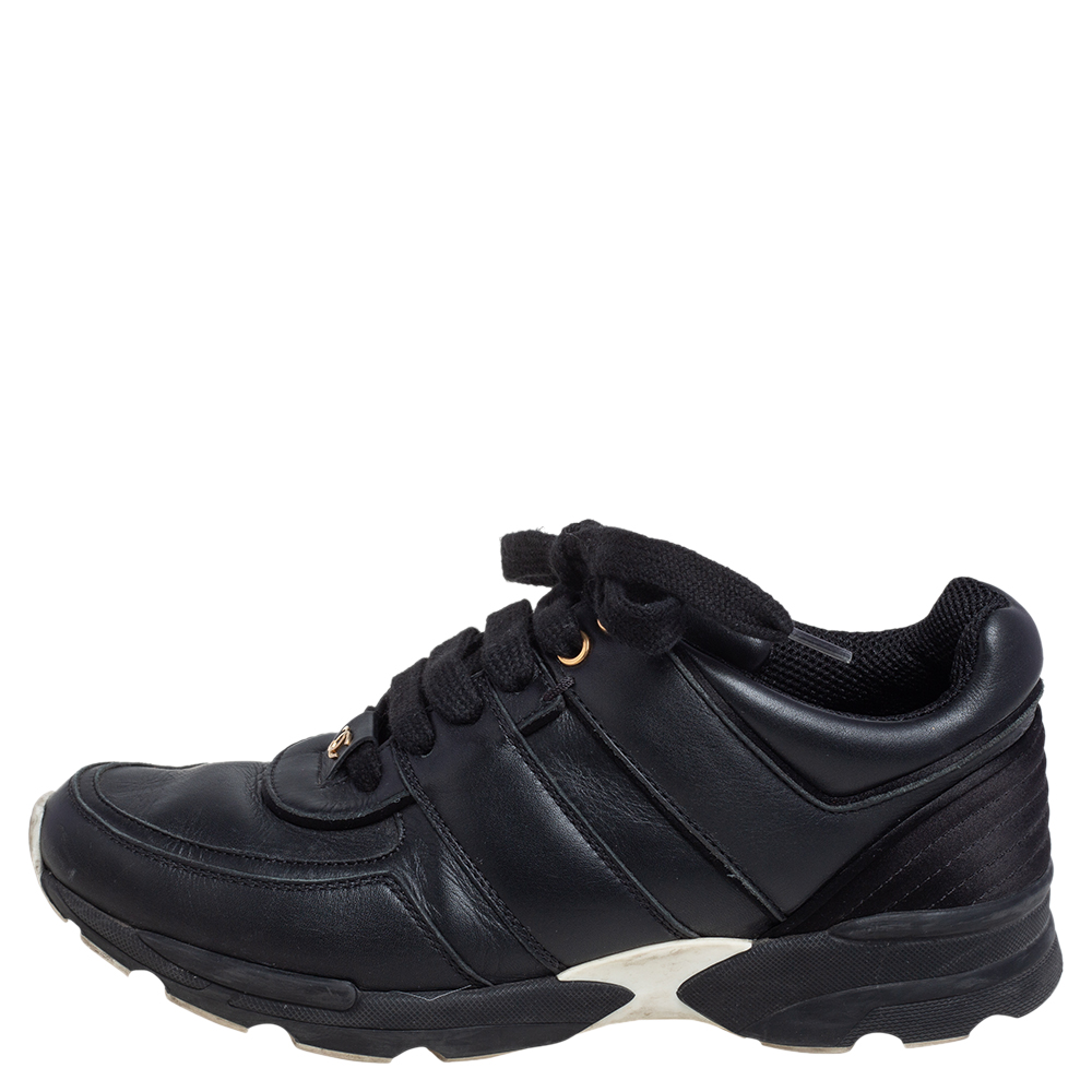 

Chanel Black Leather CC Low Top Sneakers Size