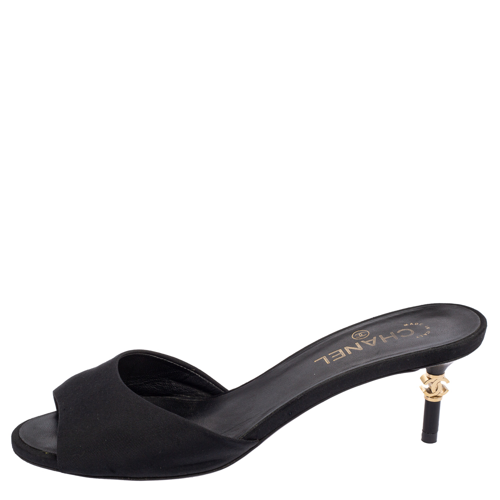 

Chanel Black Fabric Open Toe Slide Sandals Size