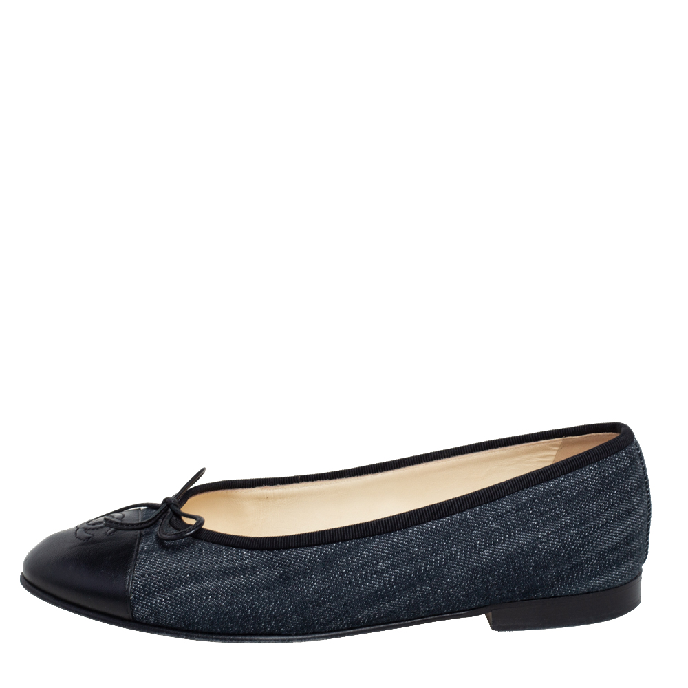 

Chanel Blue/Black Leather and Denim CC Cap Toe Bow Ballet Flats Size